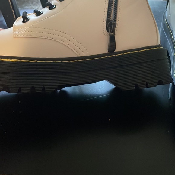 Combat Boots Matte White Tie Up Womens European Size 38. New w/out box - Picture 10 of 11